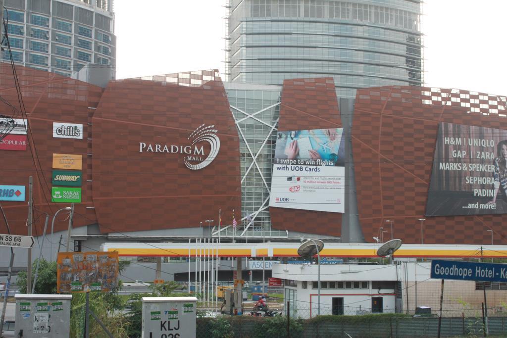 Sun Kelana Jaya 3*